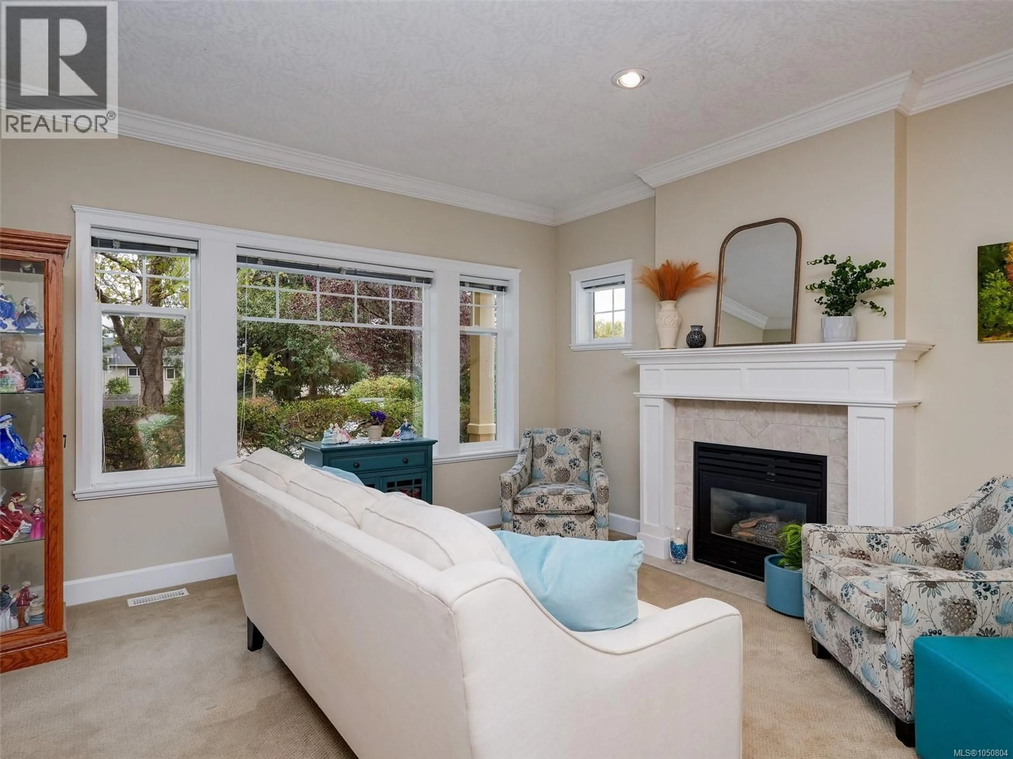 Living room with furniture, unknown for B - 1704 FELTHAM ROAD, Saanich British Columbia V8N2A3