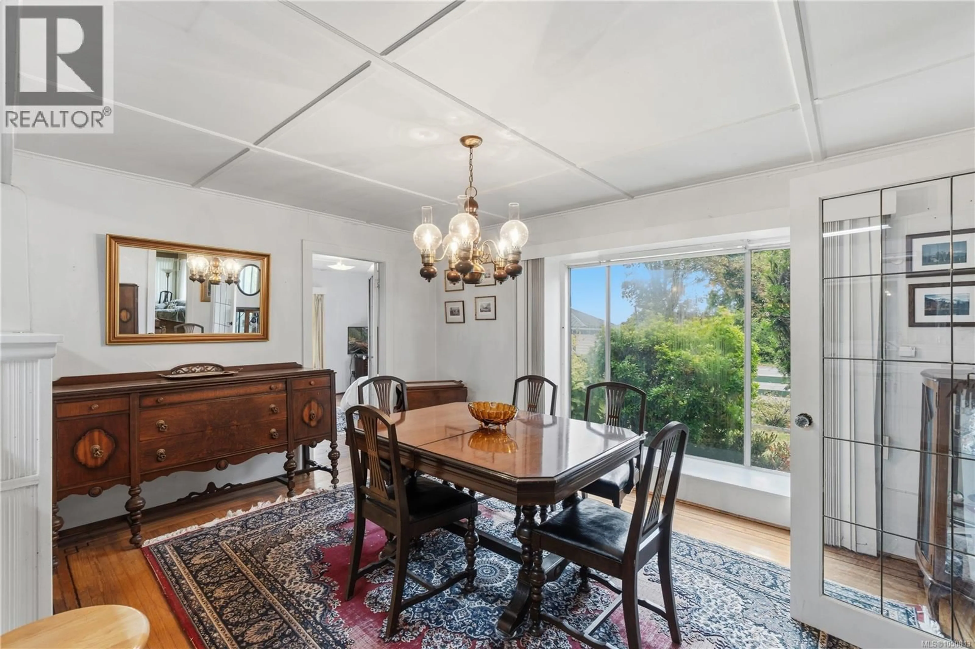 Dining room, unknown for 6110 ISLAND HIGHWAY WEST, Qualicum Beach British Columbia V9K2E2