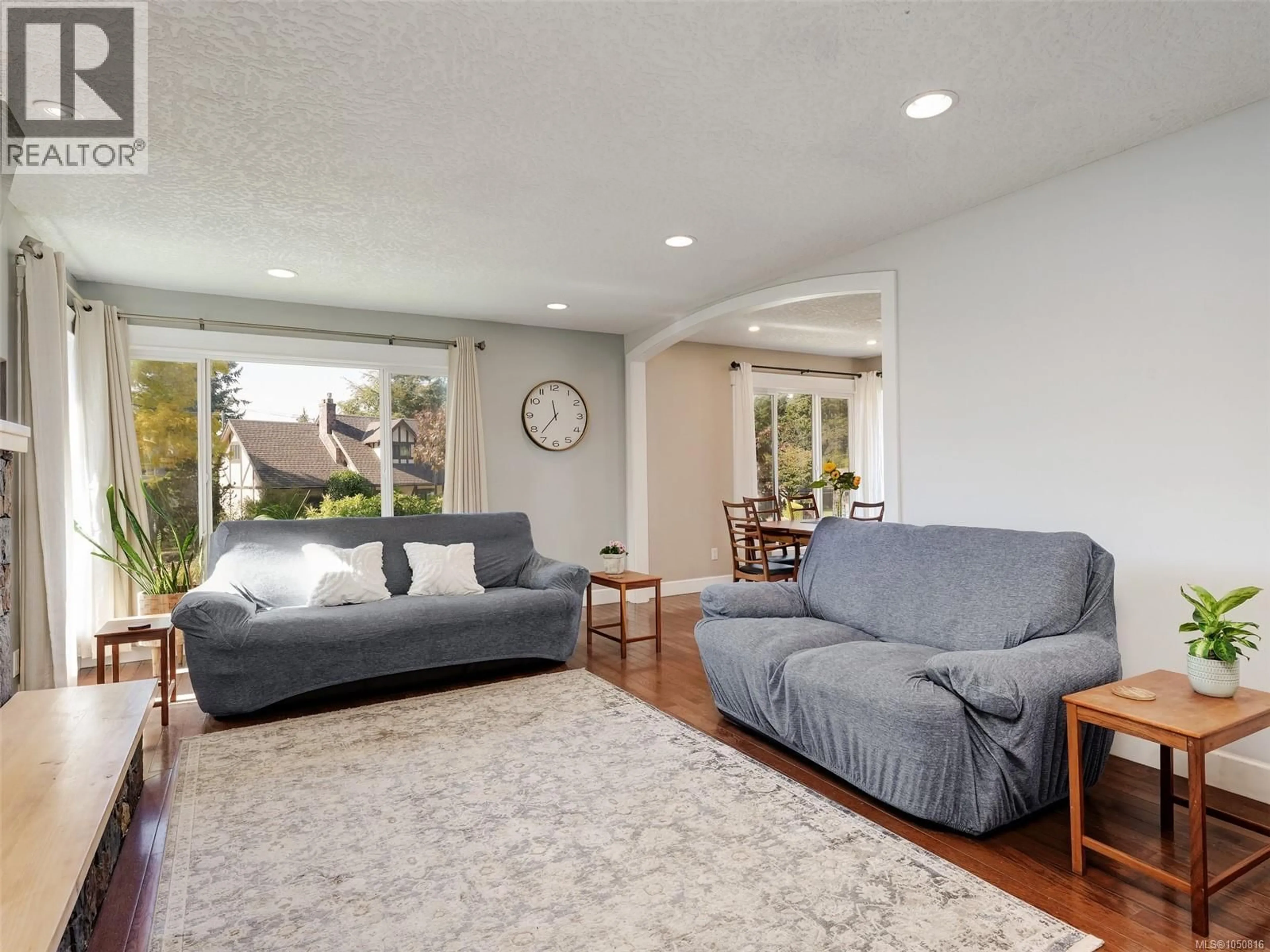 Living room with furniture, unknown for 2271 ALICIA PLACE, Colwood British Columbia V9B4S6