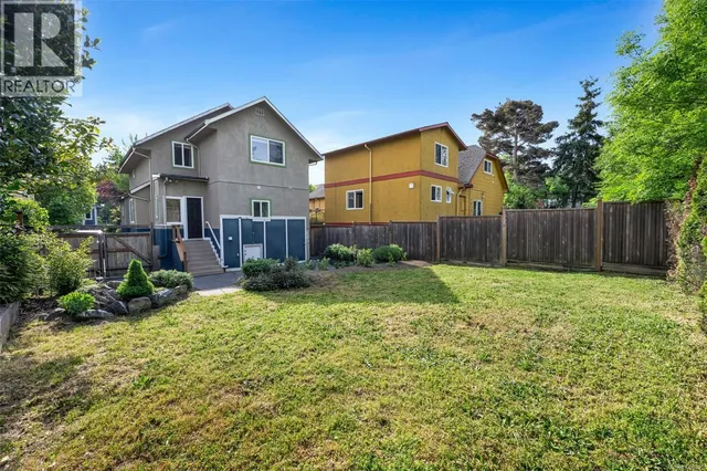 1622 CAMOSUN STREET, Victoria 5