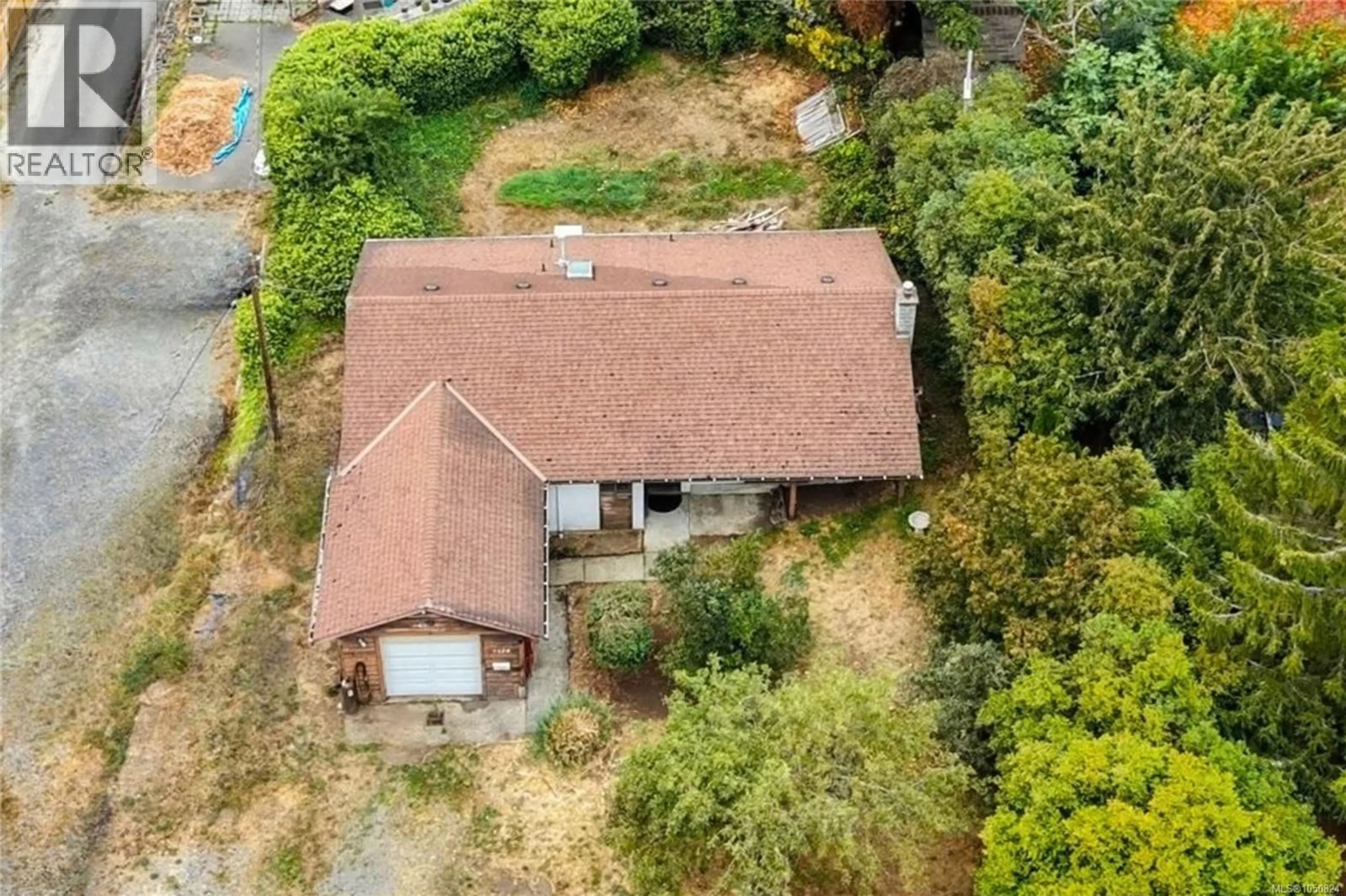 A pic from outside/outdoor area/front of a property/back of a property/a pic from drone, street for 3572 WISHART ROAD, Colwood British Columbia V9C3B4