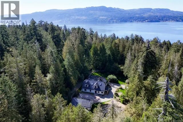 8401 LAWRENCE ROAD, Central Saanich 2