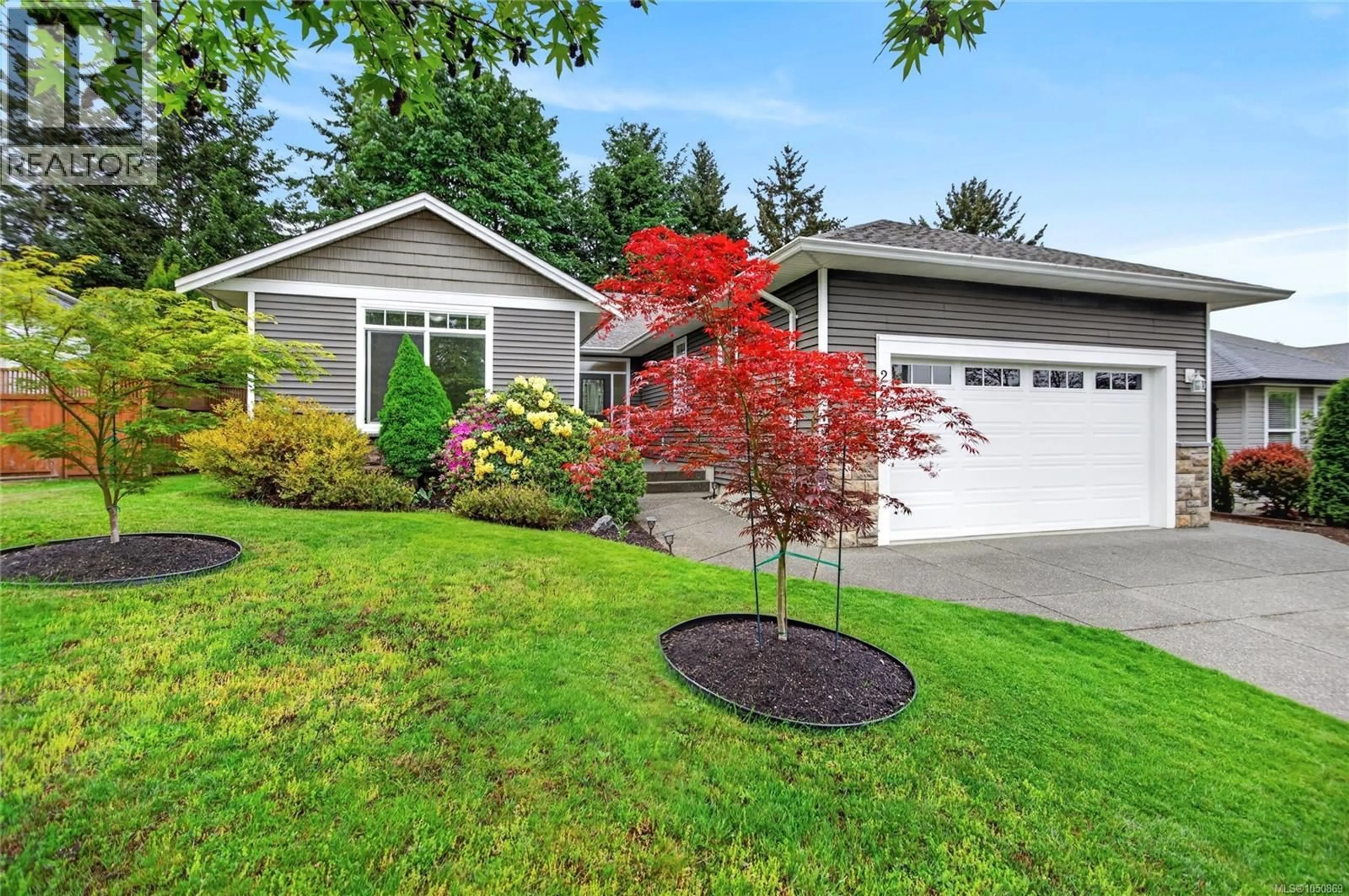 Home with vinyl exterior material, street for 2557 HEBRIDES CRESCENT, Courtenay British Columbia V9N3Z7