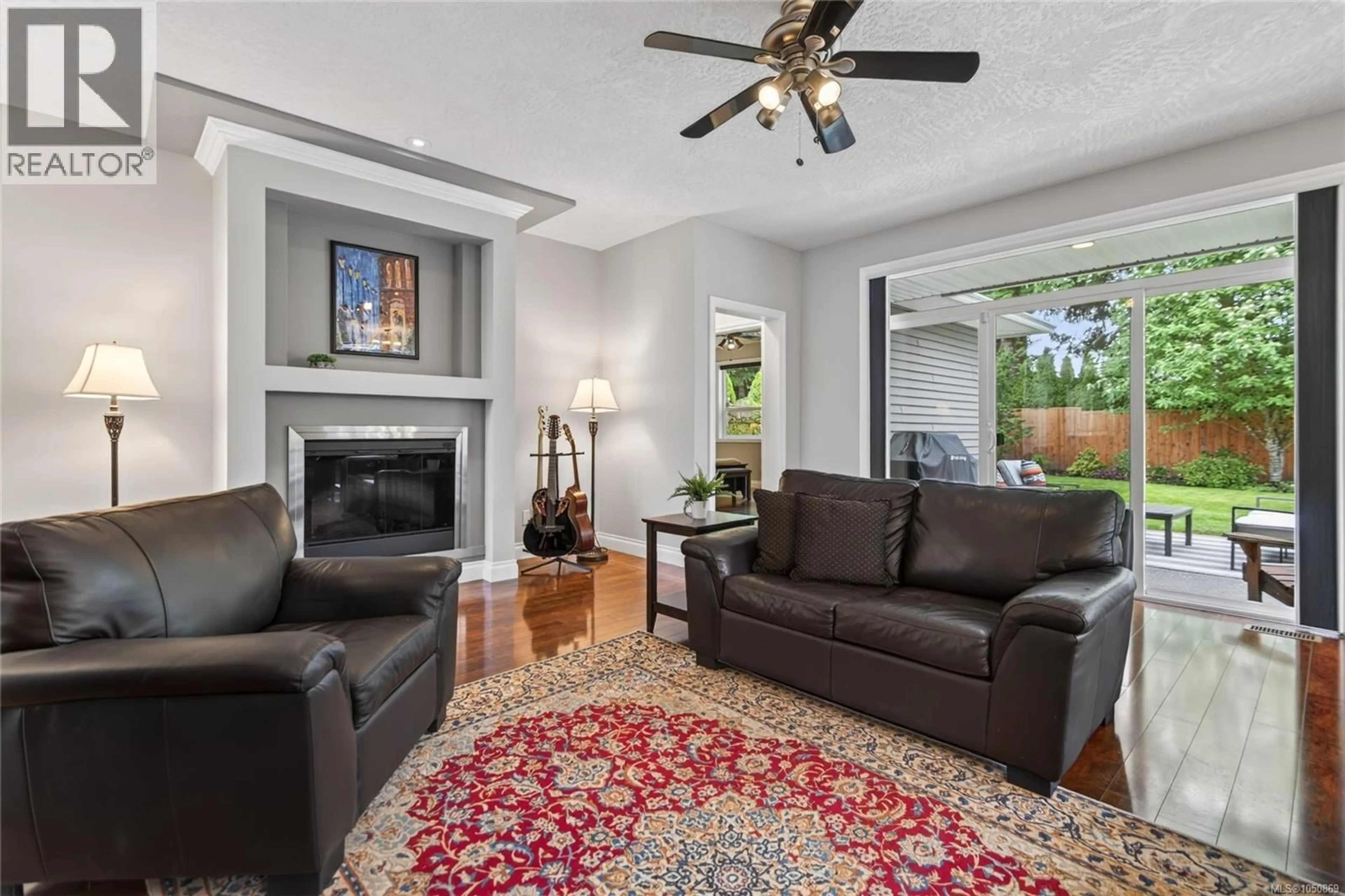 Living room with furniture, unknown for 2557 HEBRIDES CRESCENT, Courtenay British Columbia V9N3Z7