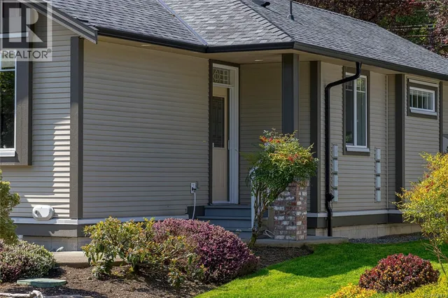 18 - 3110 COOK STREET, Chemainus 5