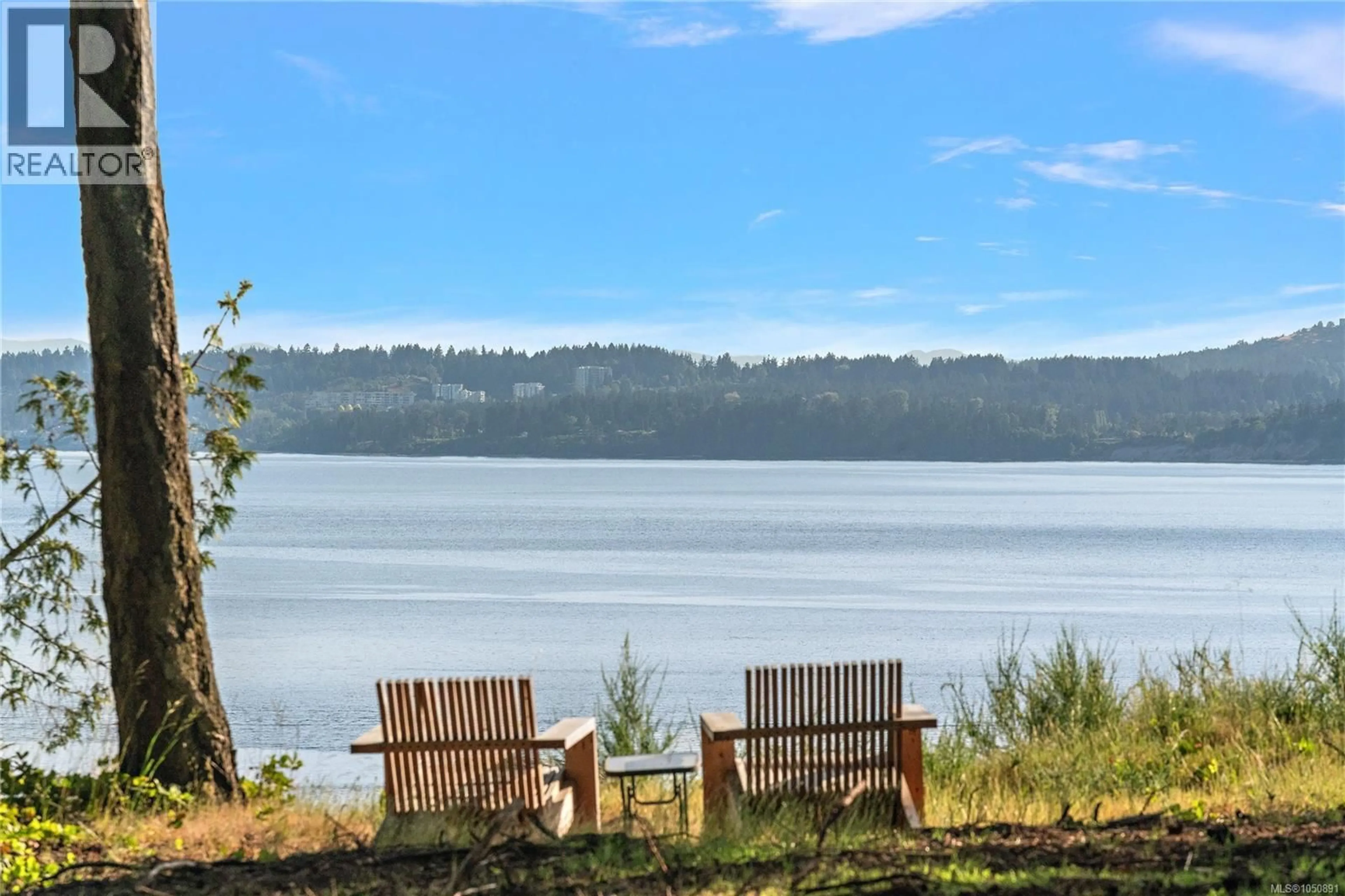 Patio, water/lake/river/ocean view for 377 EVERGREEN LANE, Sidney Island British Columbia V8L5Y9