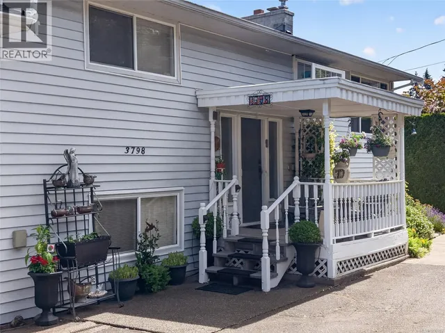 3798 LAUREL DRIVE, Royston 4
