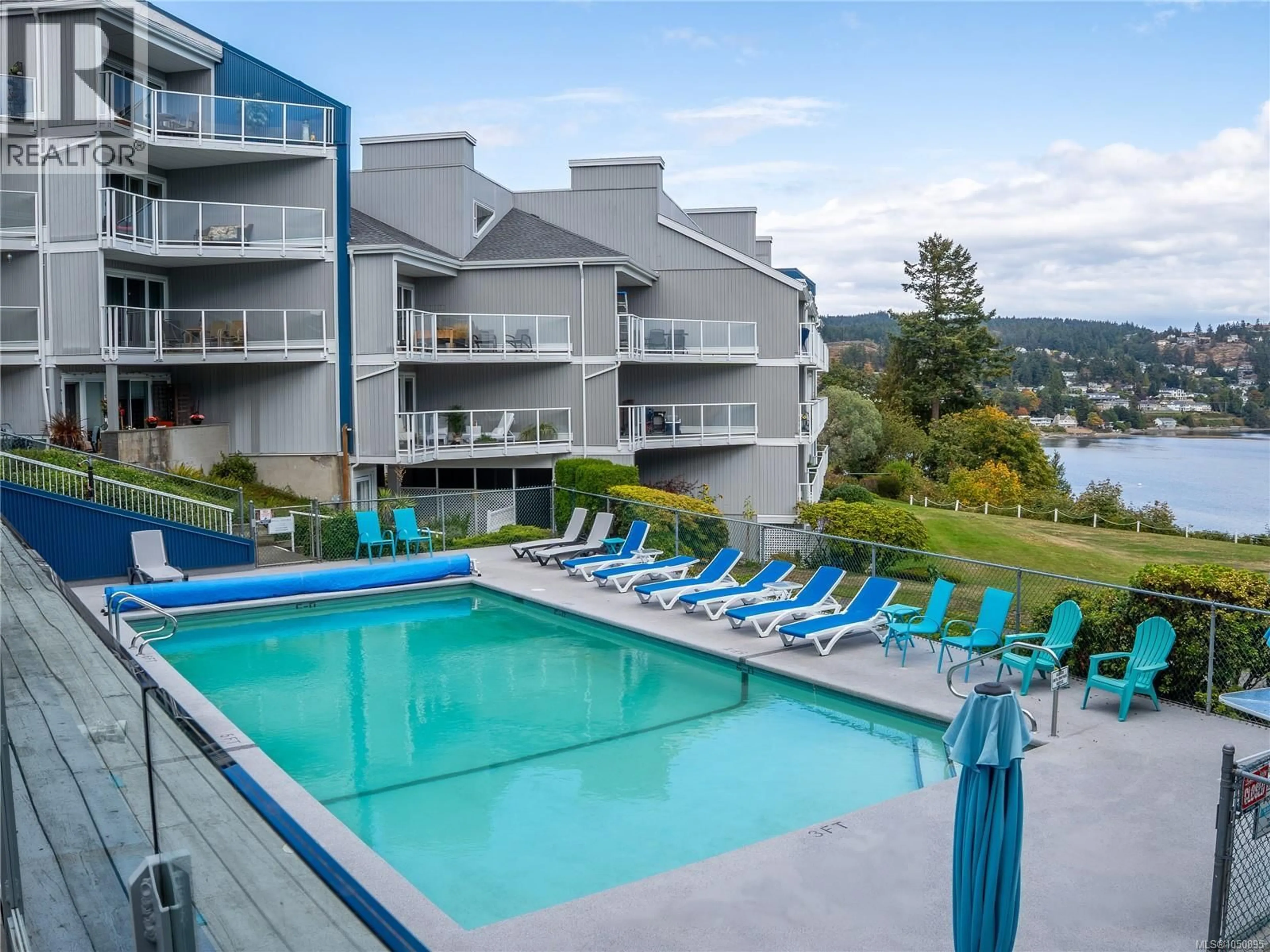 Pool for 303 - 2560 DEPARTURE BAY ROAD, Nanaimo British Columbia V9S5P1