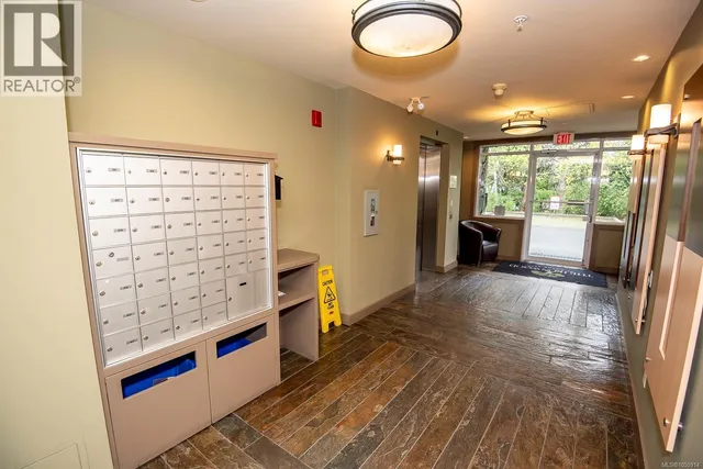 302D - 1115 CRAIGFLOWER ROAD, Esquimalt 4