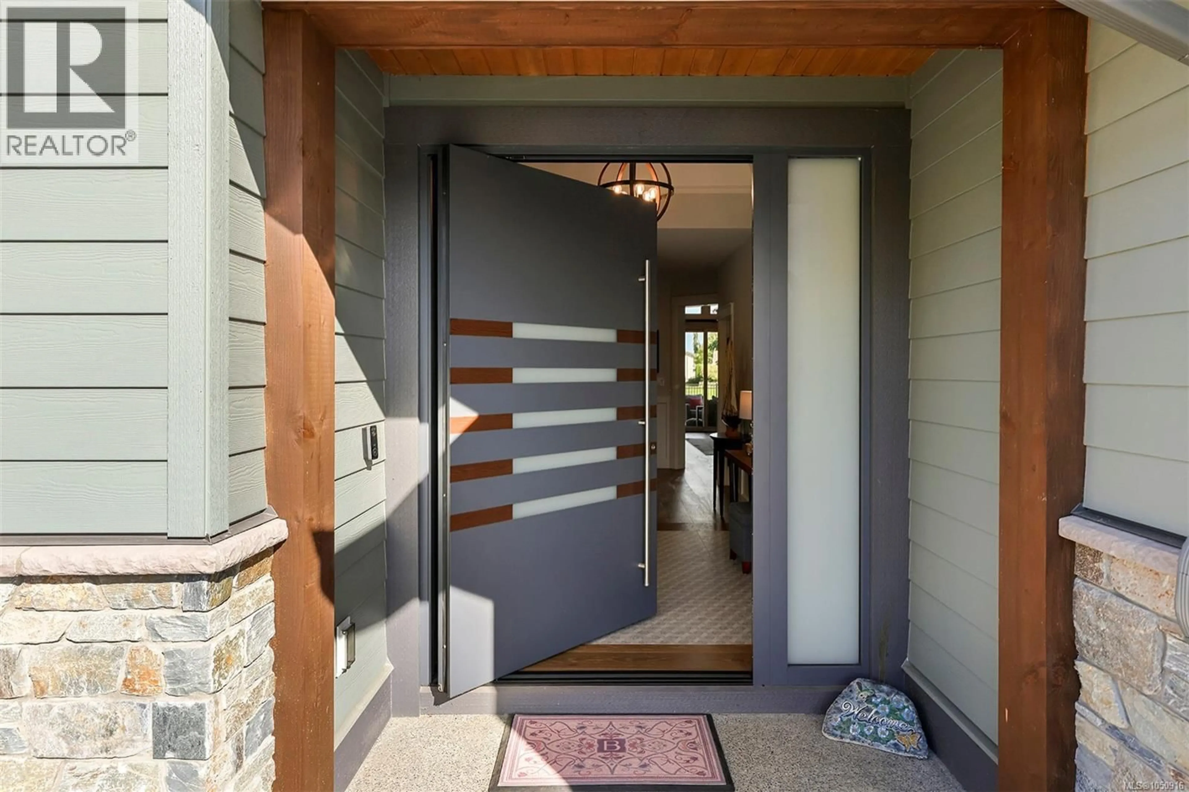 Indoor entryway for 3263 WINCHESTER AVENUE, Courtenay British Columbia V9N0H6