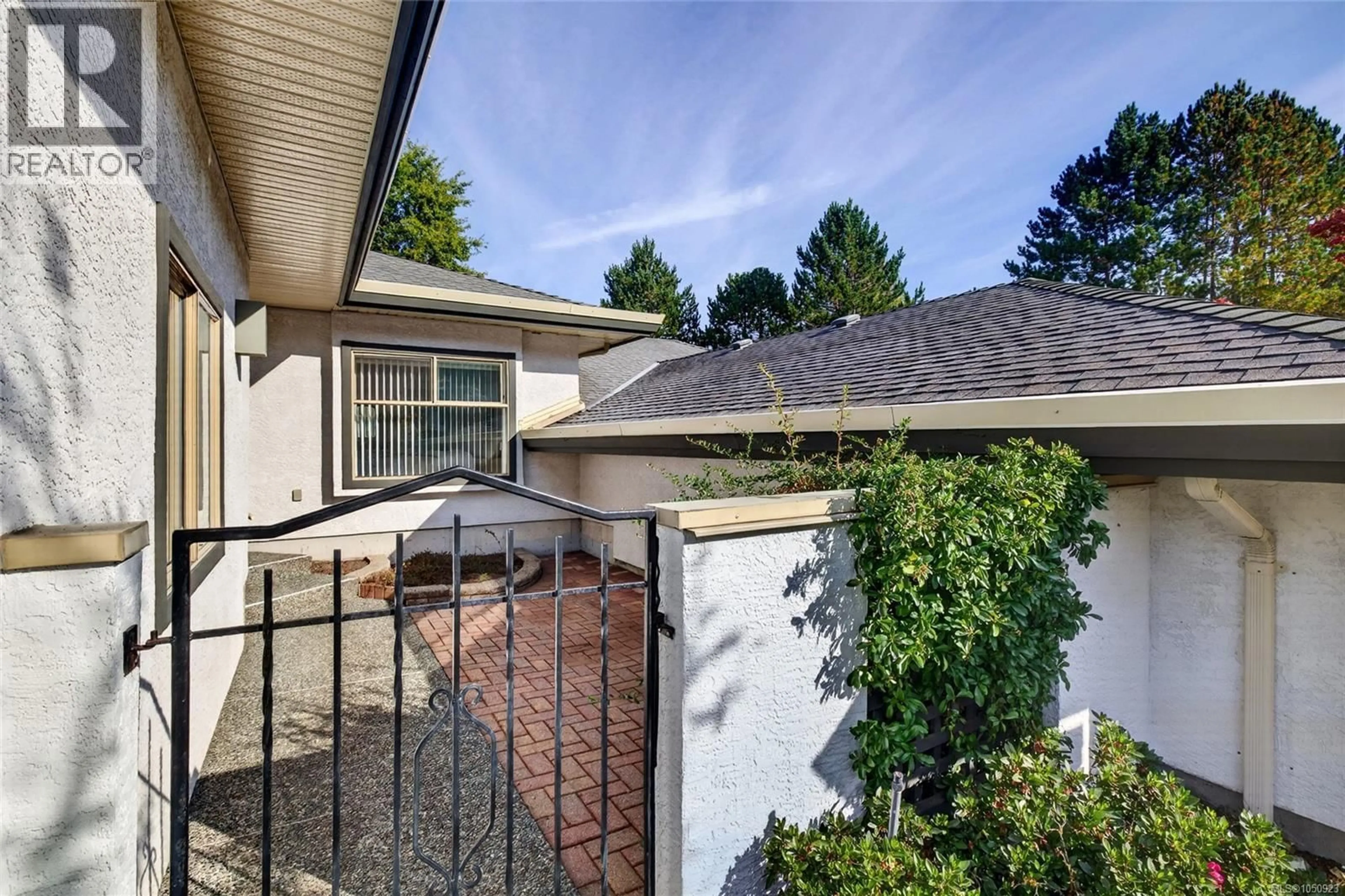 Unknown for 23 - 4360 EMILY CARR DRIVE, Saanich British Columbia V8X4Y4