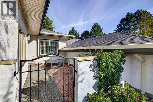 23 - 4360 EMILY CARR DRIVE, Saanich 2