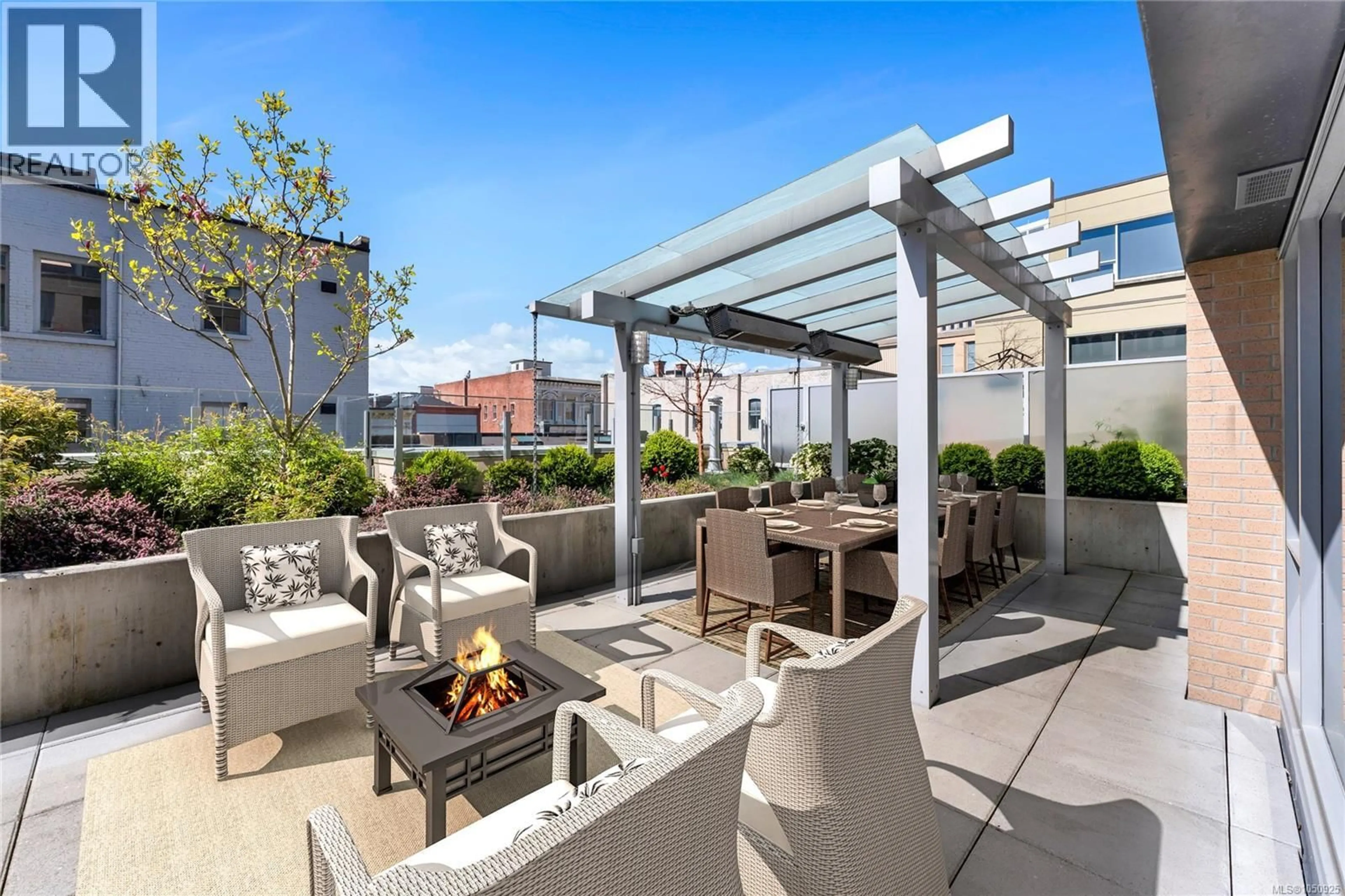 Patio, street for 302 - 608 BROUGHTON STREET, Victoria British Columbia V8W1C7