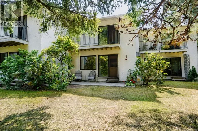 27 - 610 MCKENZIE AVENUE, Saanich 4