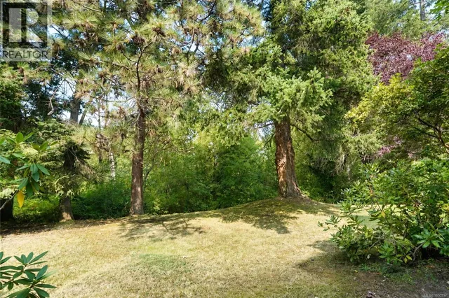 27 - 610 MCKENZIE AVENUE, Saanich 5
