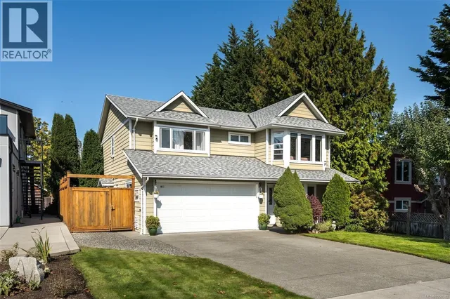 2244 MALAVIEW AVENUE, Sidney 3