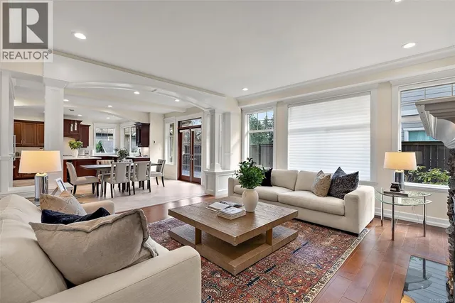 4973 LA QUINTA PLACE, Saanich 3
