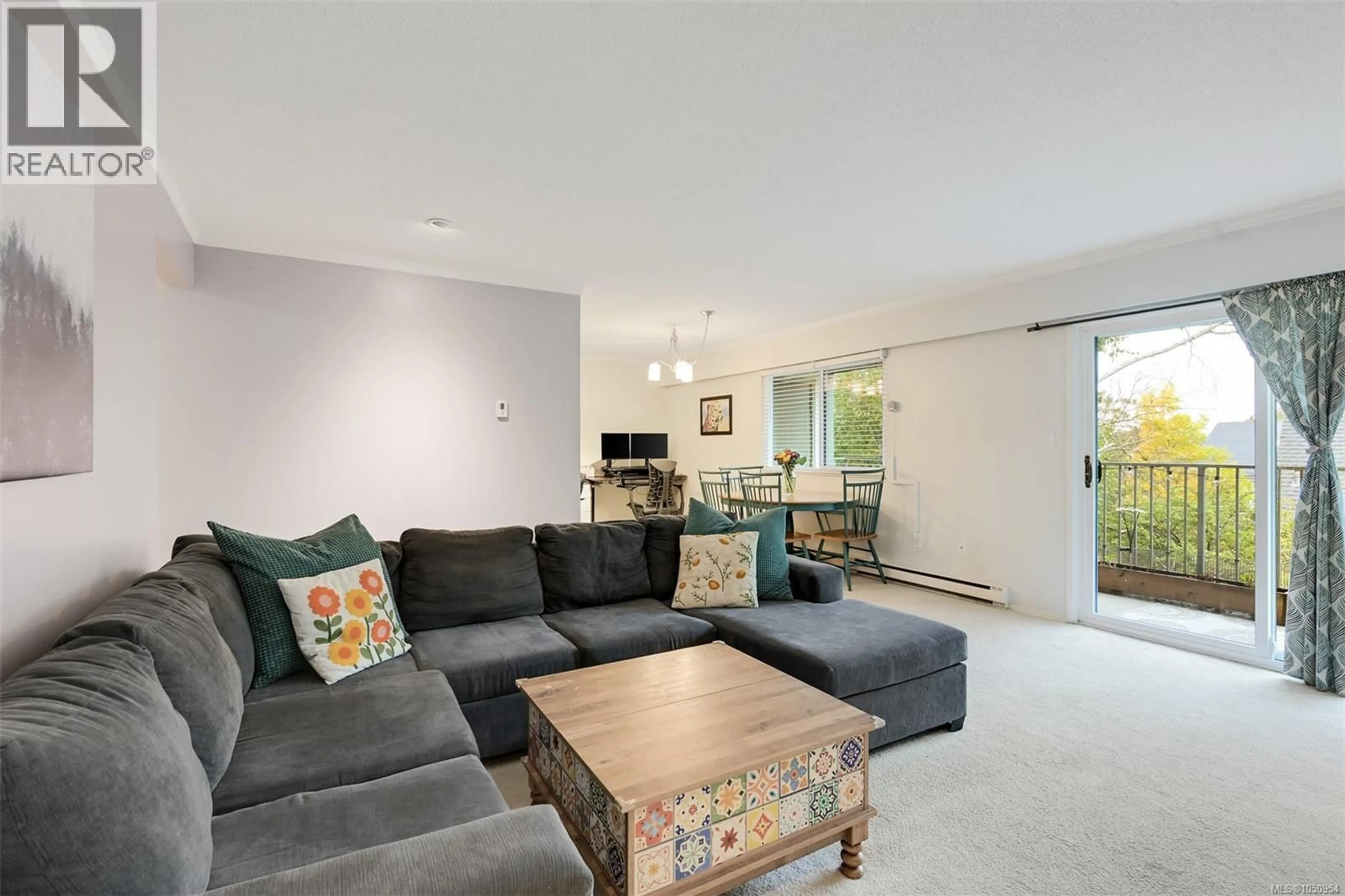 Living room with furniture, unknown for 303 - 1625 BELMONT AVENUE, Victoria British Columbia V8R3Y8