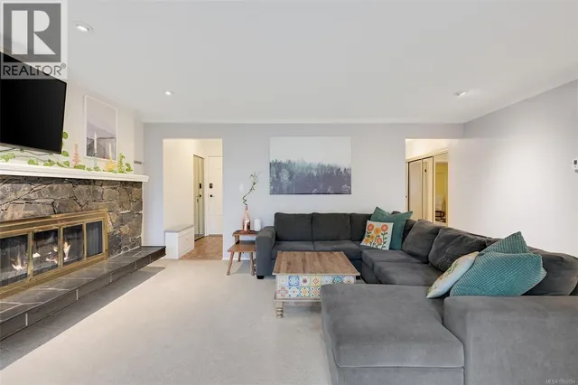 303 - 1625 BELMONT AVENUE, Victoria 5