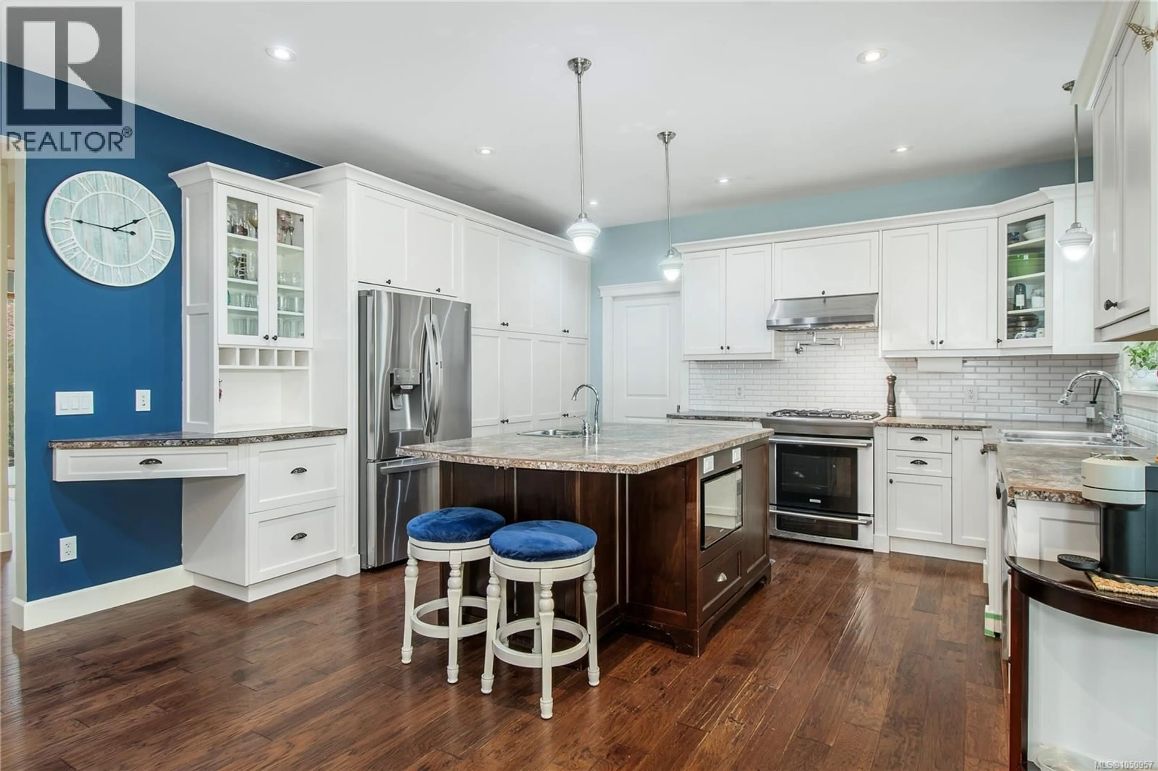 Open concept kitchen, unknown for 155 REDONDA WAY, Campbell River British Columbia V9H1J2