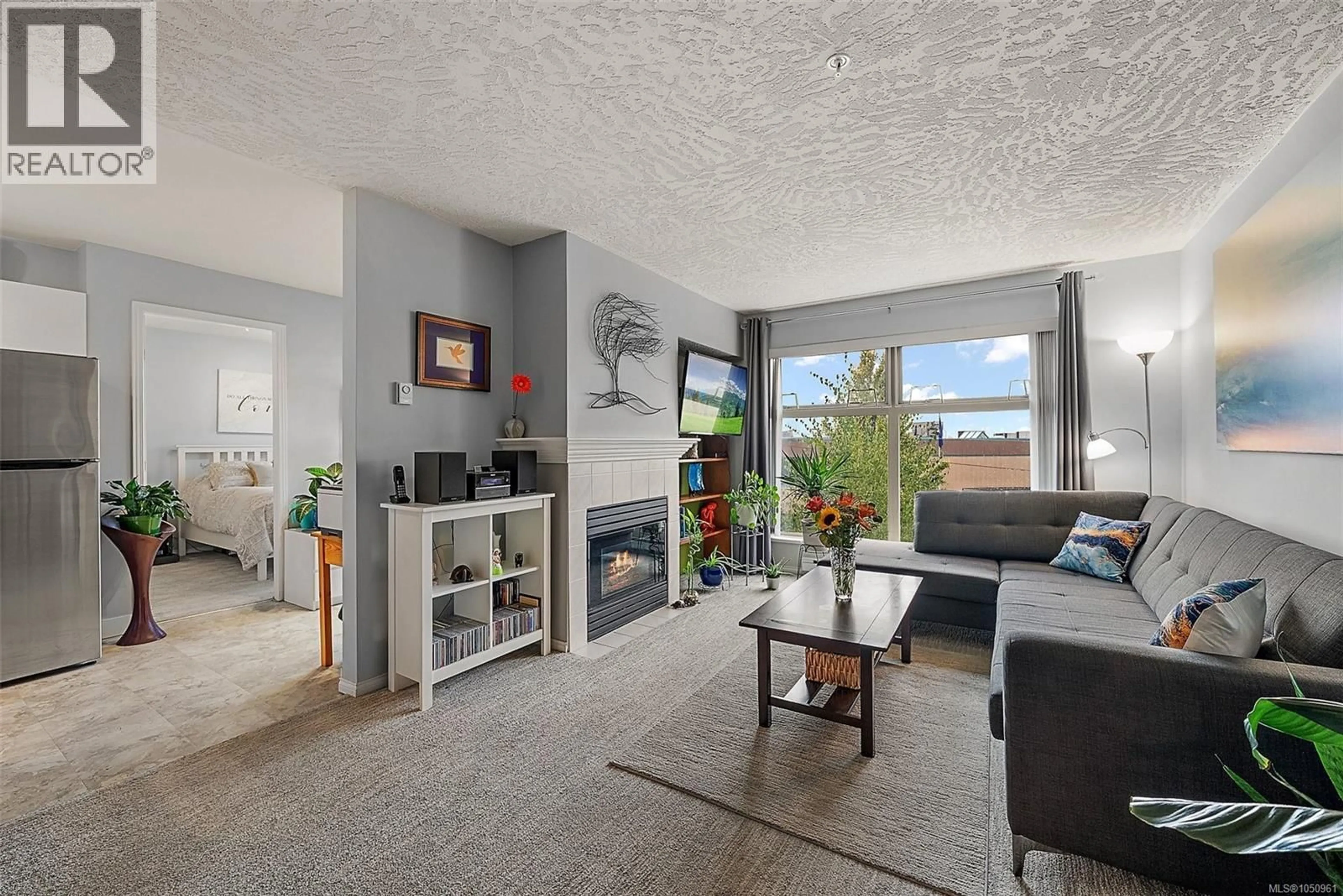 Living room with furniture, unknown for 304 - 535 MANCHESTER ROAD, Victoria British Columbia V8T5J1