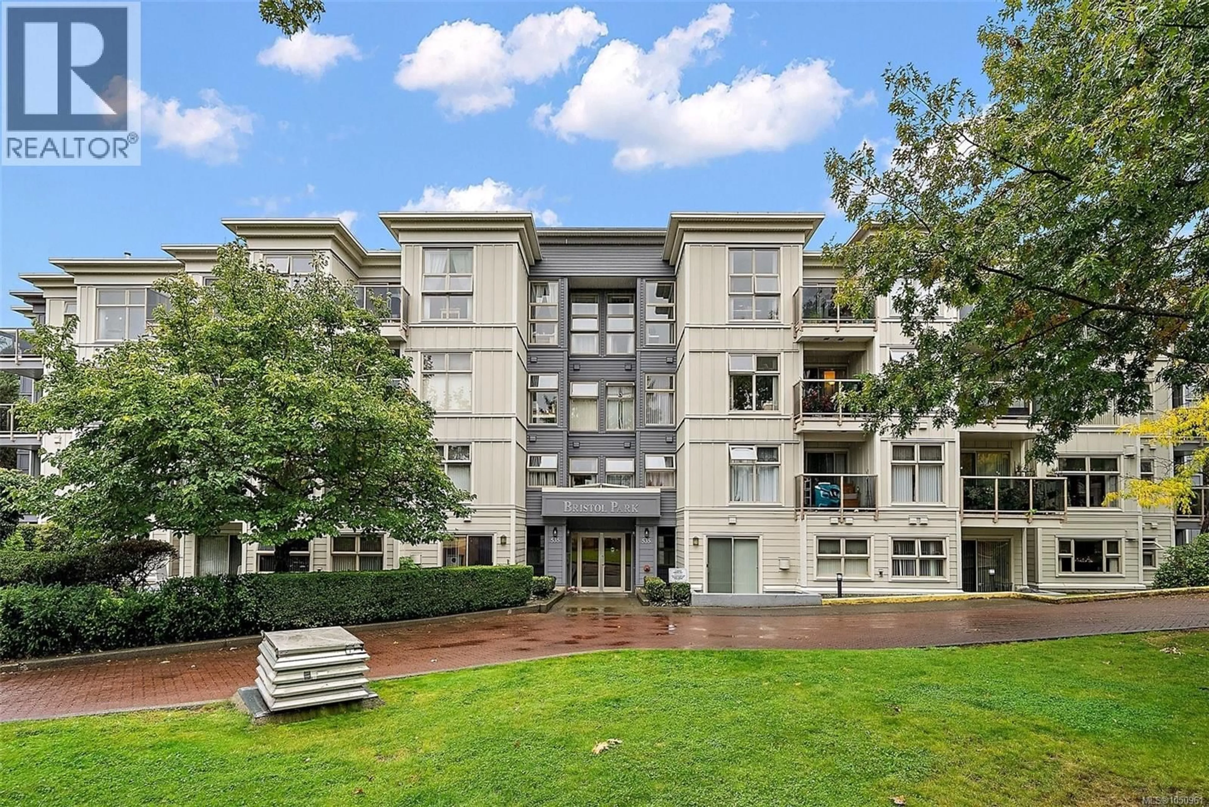 Unknown for 304 - 535 MANCHESTER ROAD, Victoria British Columbia V8T5J1