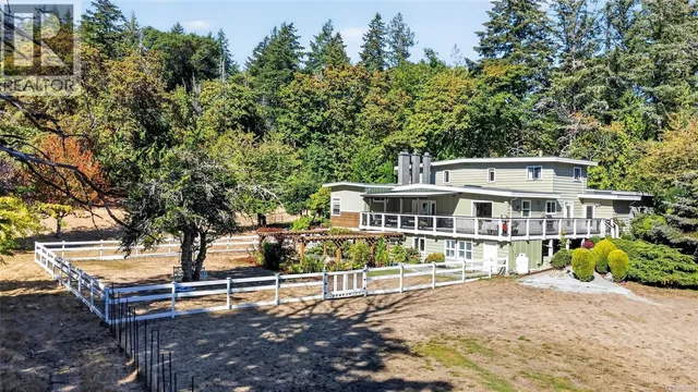5209 OLD WEST SAANICH ROAD, Saanich 2