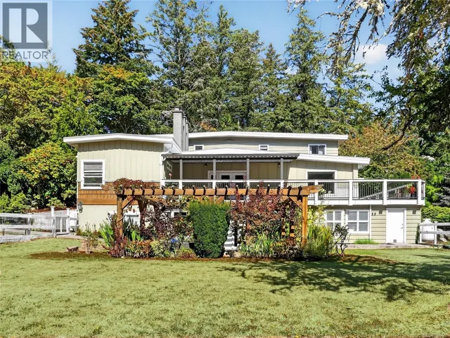 5209 OLD WEST SAANICH ROAD, Saanich 3
