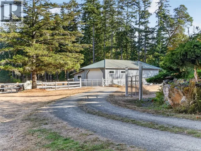 5209 OLD WEST SAANICH ROAD, Saanich 5