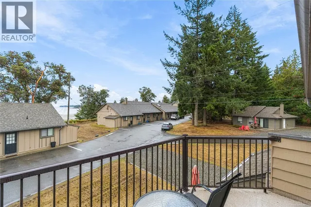 47 - 1051 RESORT DRIVE, Parksville 2