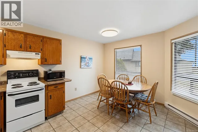 47 - 1051 RESORT DRIVE, Parksville 3