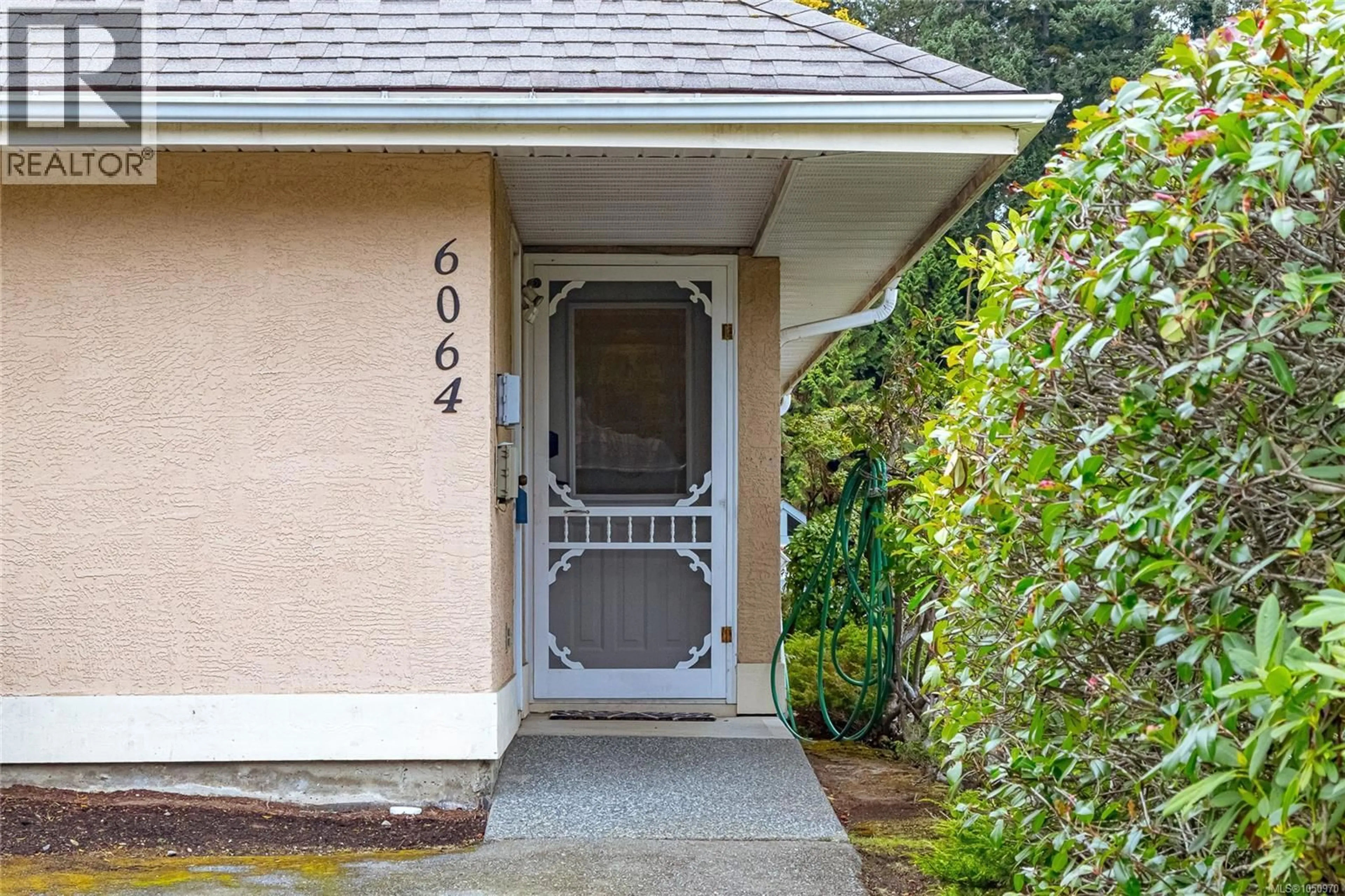 Indoor entryway for 6064 LIONEL CRESCENT, Nanaimo British Columbia V9T6E7