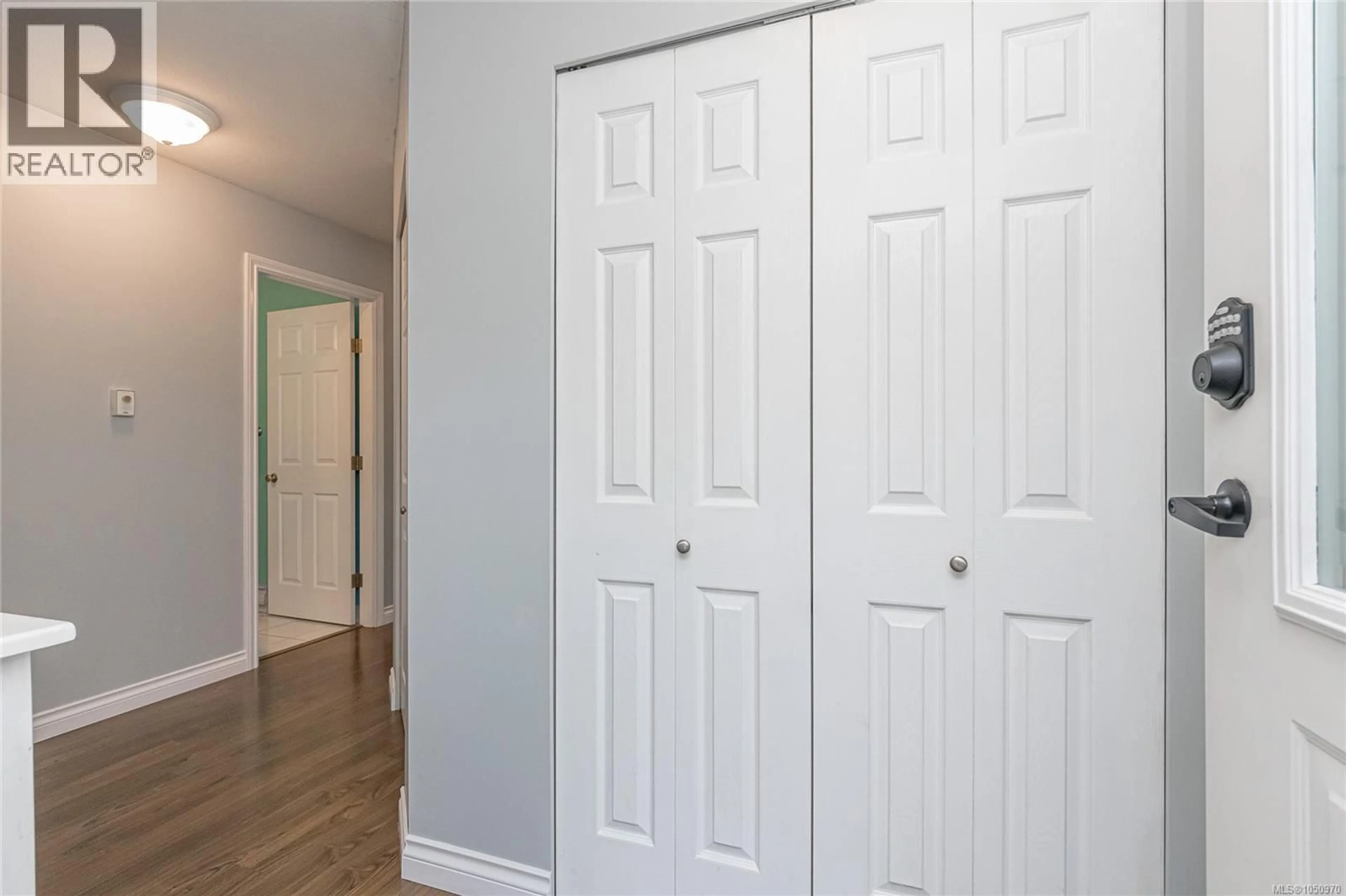 Indoor entryway for 6064 LIONEL CRESCENT, Nanaimo British Columbia V9T6E7