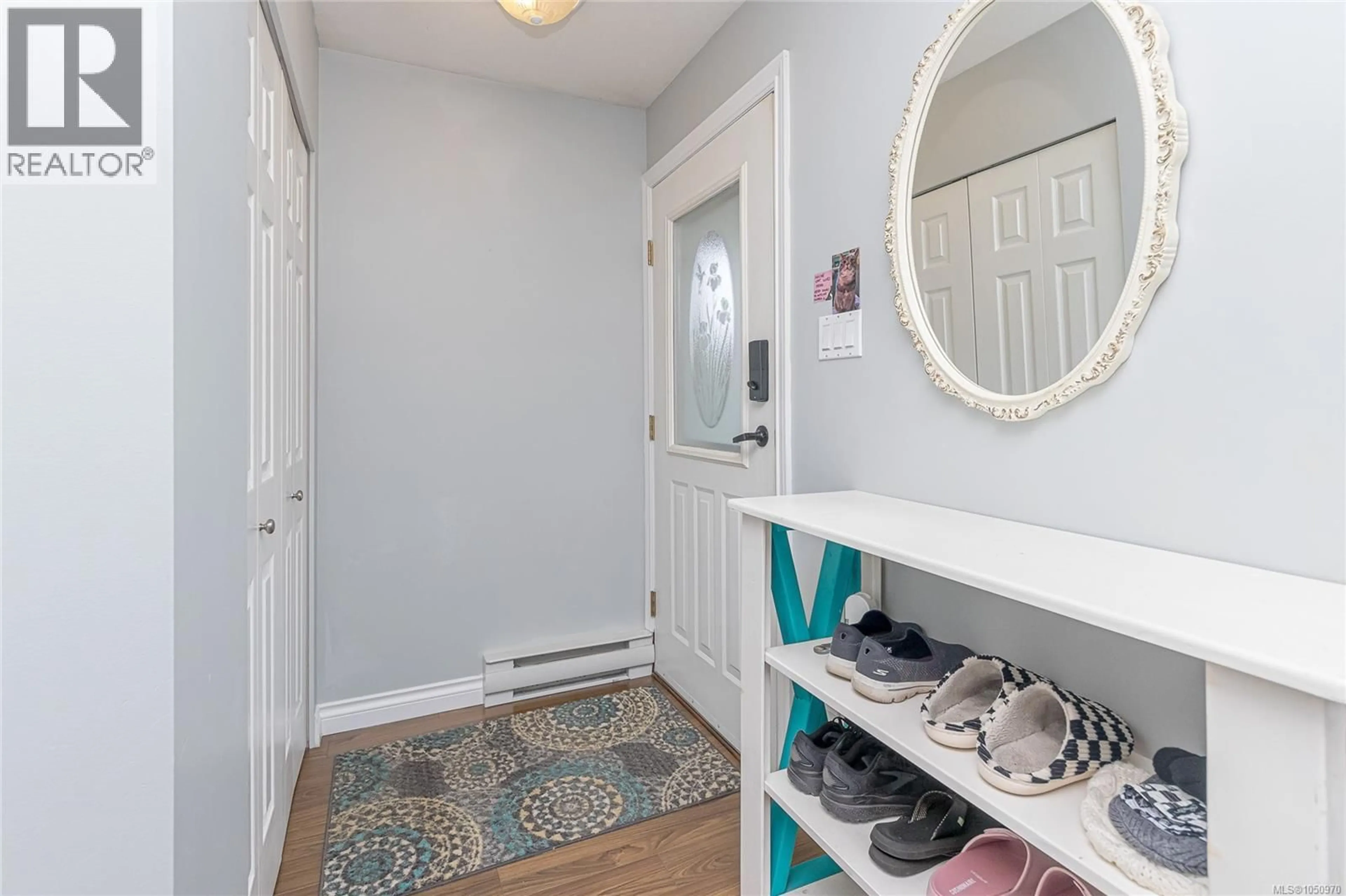 Indoor entryway for 6064 LIONEL CRESCENT, Nanaimo British Columbia V9T6E7