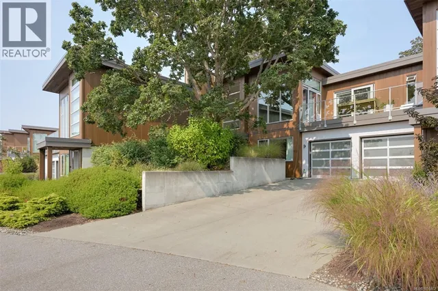 802 RAINBOW RIDGE LANE, Saanich 2