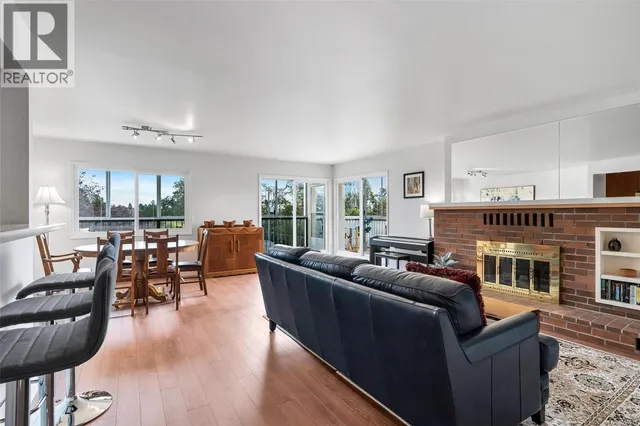302 - 2323 HAMIOTA STREET, Oak Bay 5