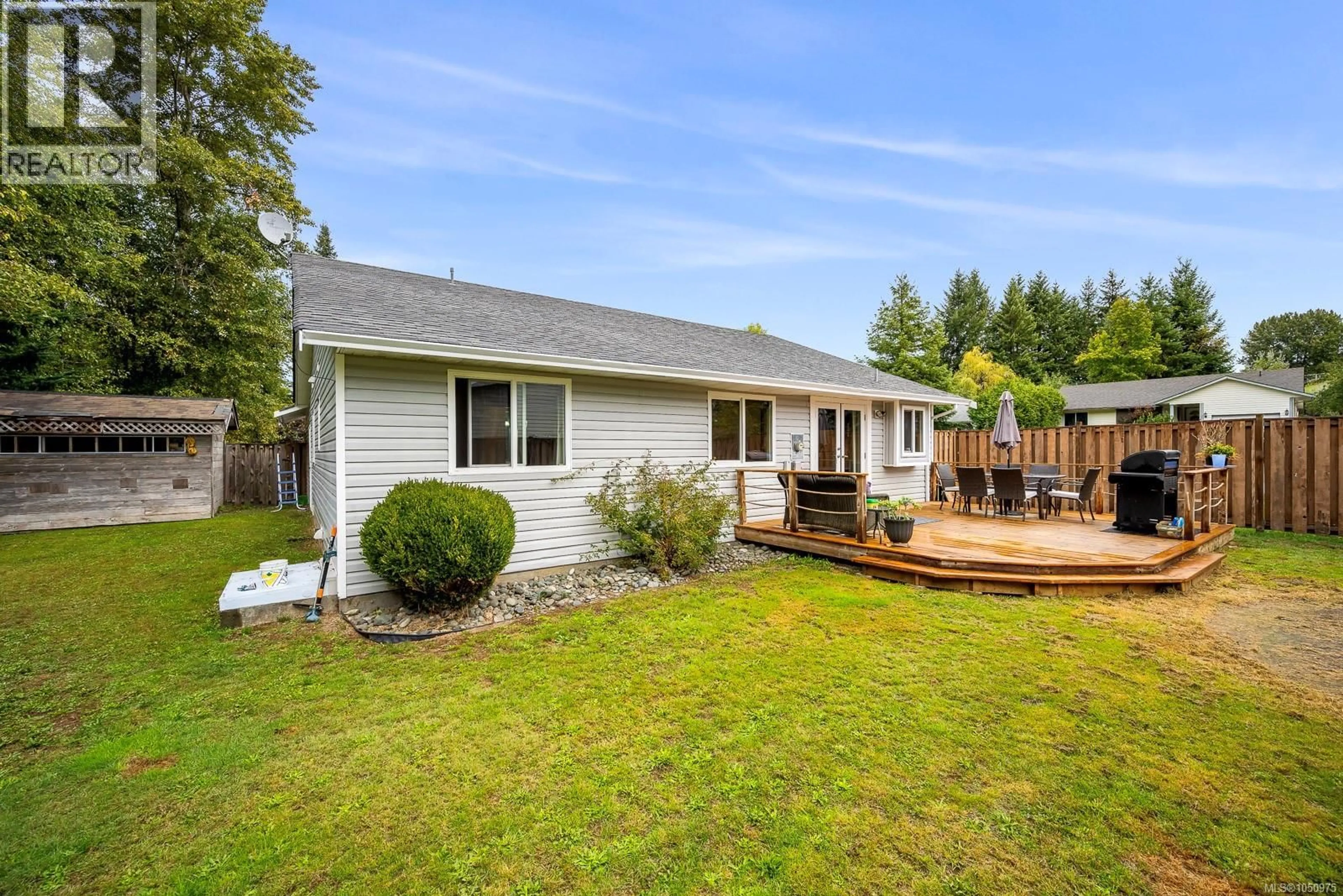 Home with vinyl exterior material, unknown for 610 MCPHEDRAN ROAD SOUTH, Campbell River British Columbia V9W7M7