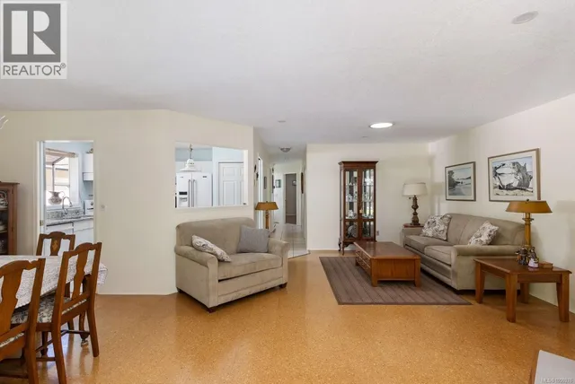 21 - 5156 CORDOVA BAY ROAD, Saanich 4