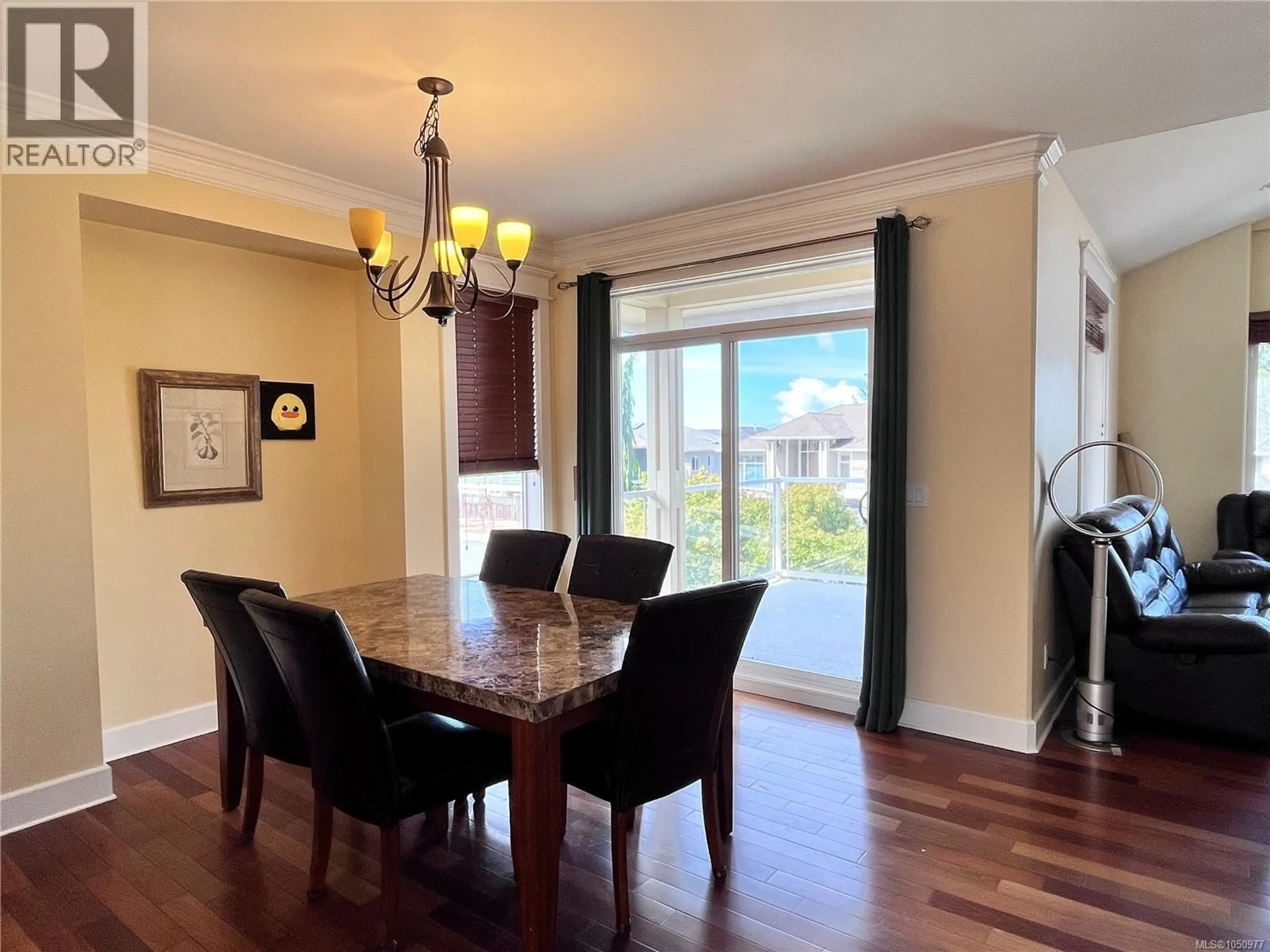 Dining room, wood/laminate floor for 6632 KESTREL CRESCENT, Nanaimo British Columbia V9V1V9