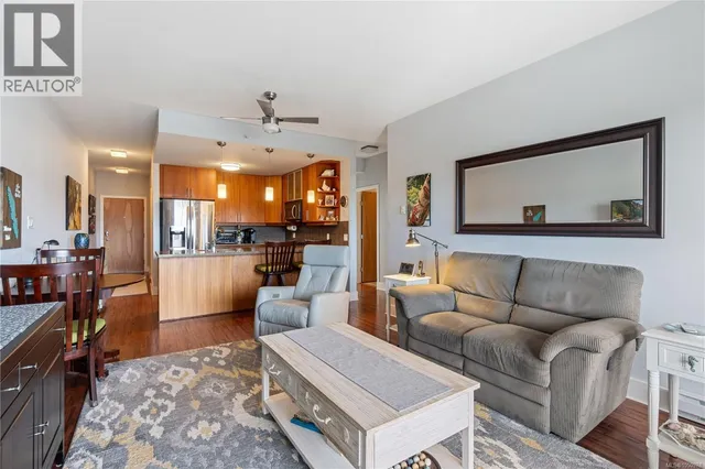 607 - 194 BEACHSIDE DRIVE, Parksville 3