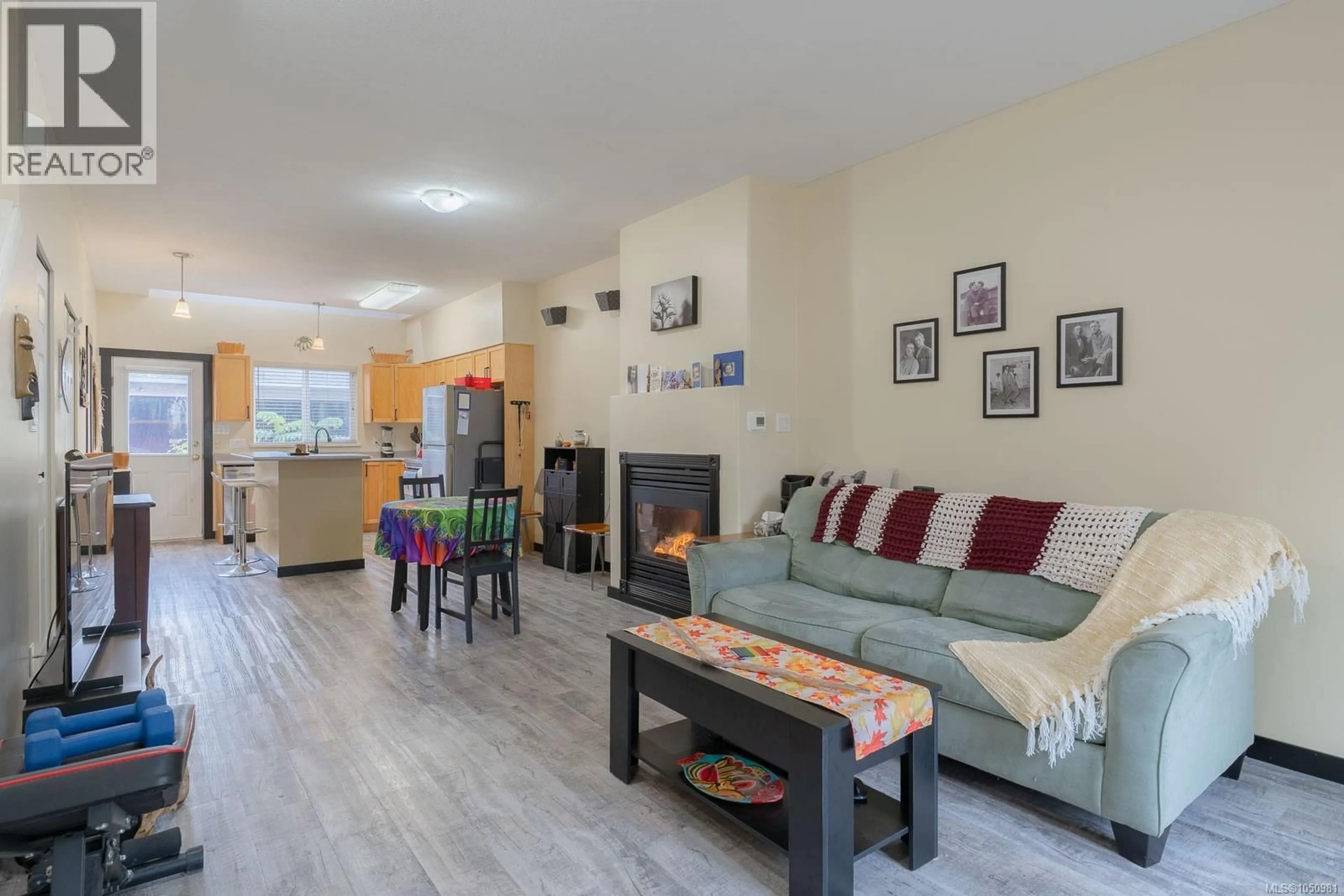 Living room with furniture, unknown for 5453 WOODLAND CRESCENT WEST, Port Alberni British Columbia V9Y8H1