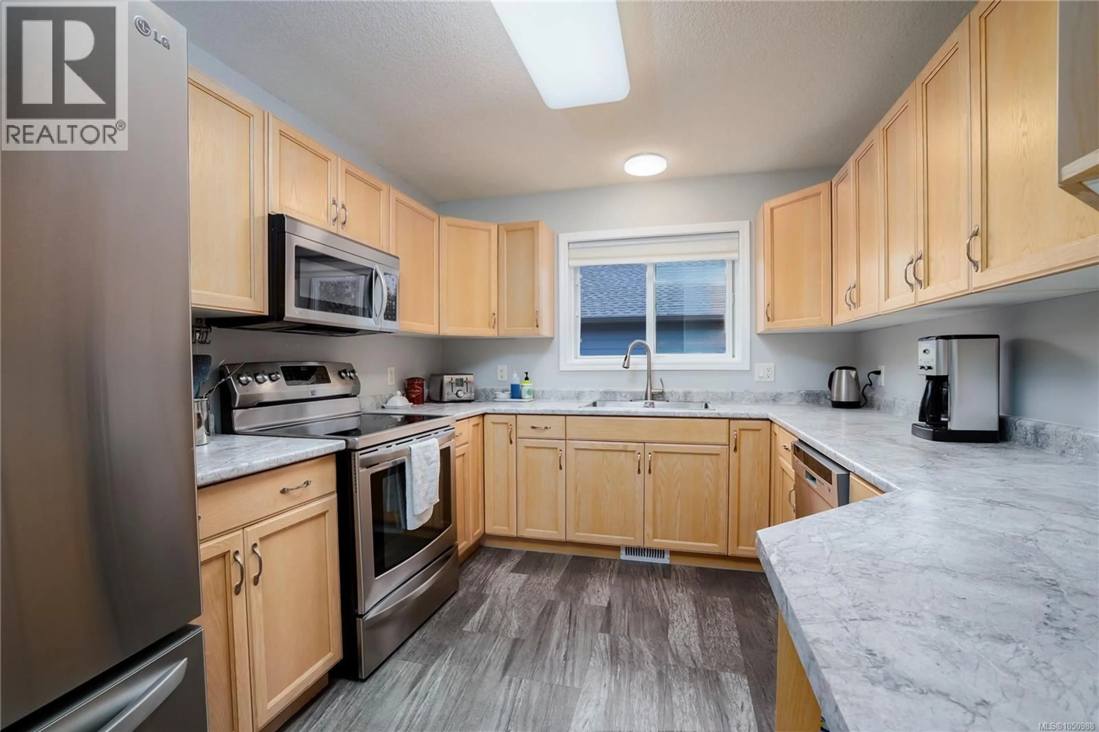 Standard kitchen, unknown for 3978 MERLIN STREET, Nanaimo British Columbia V9T6B9