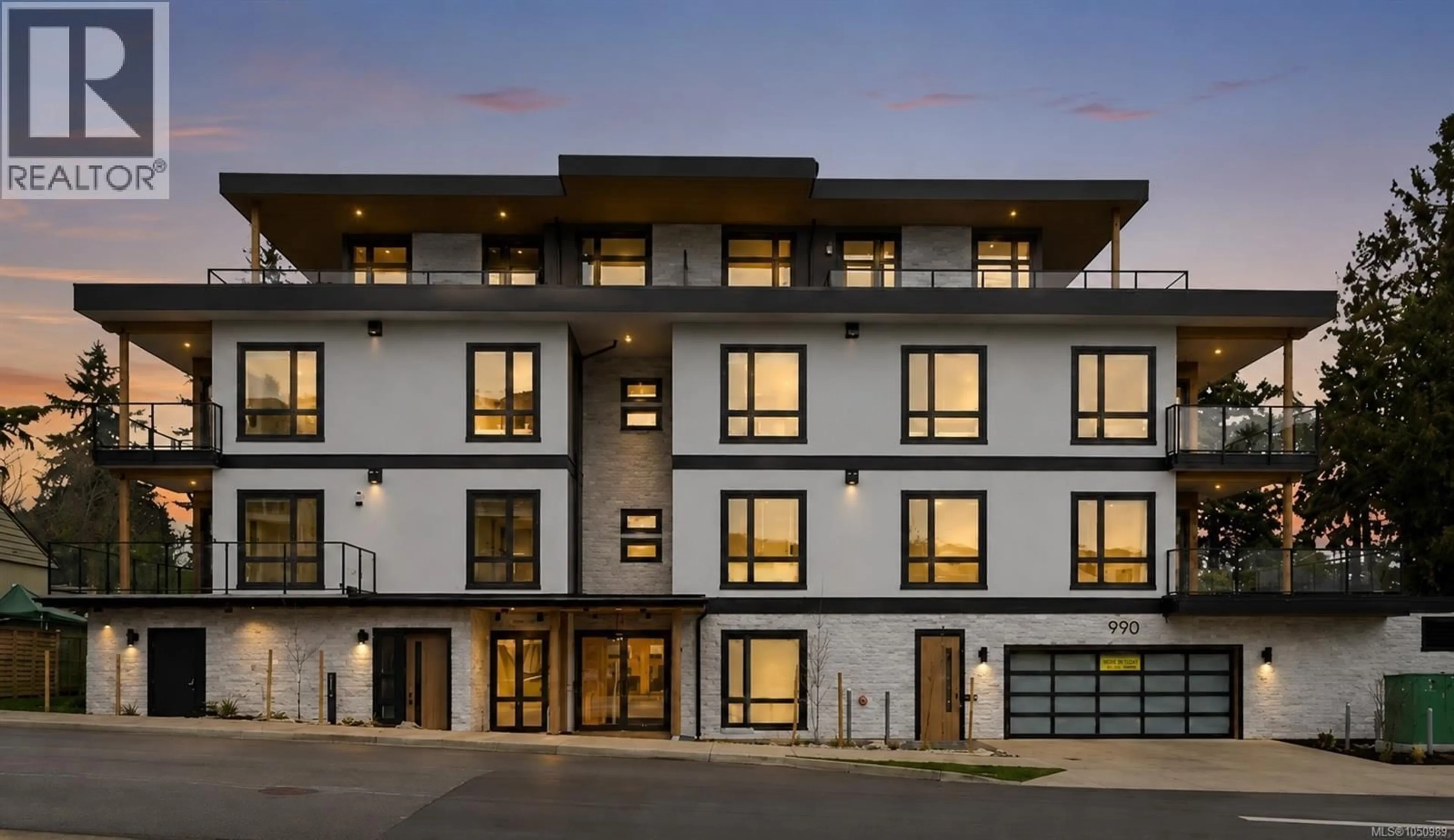 Unknown for 301 - 990 DOUMAC AVENUE, Saanich British Columbia V8Y1M4