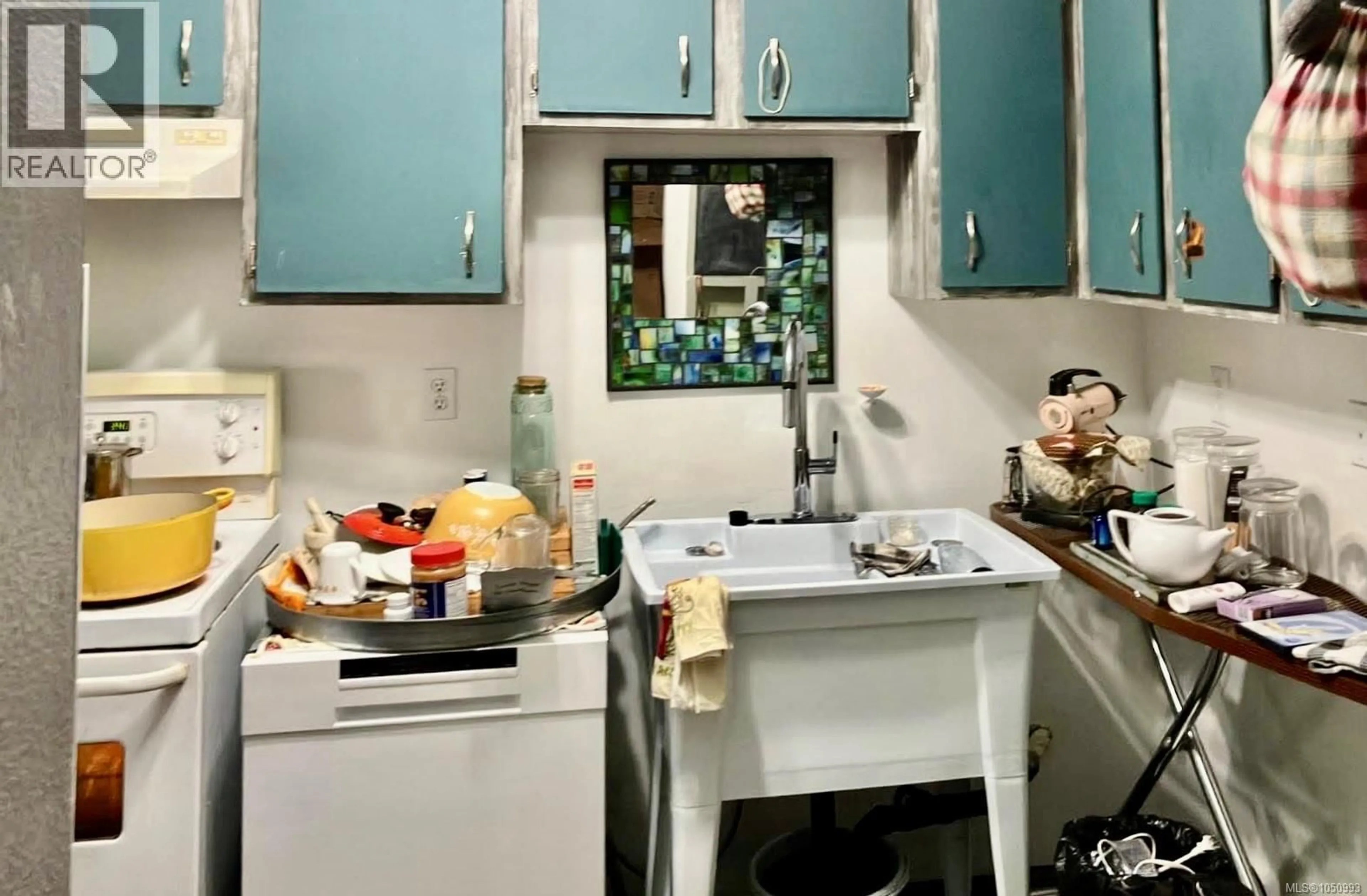 Standard kitchen, unknown for 42 - 7077 HIGHLAND DRIVE, Port Hardy British Columbia V0N2P0