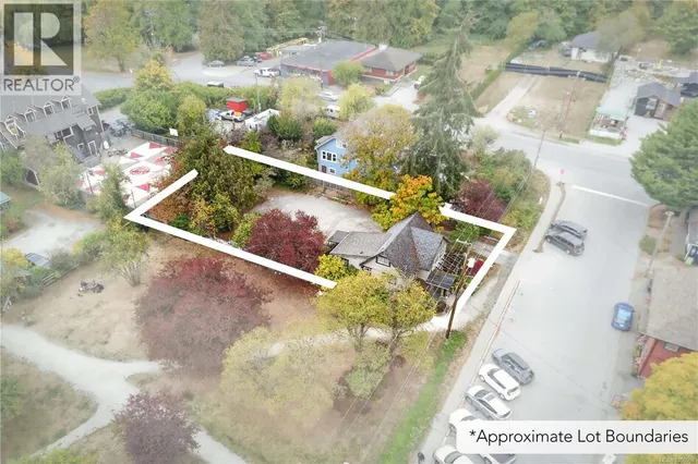 129 HEREFORD AVENUE, Salt Spring 2