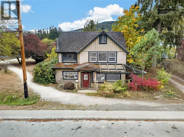 129 HEREFORD AVENUE, Salt Spring 3