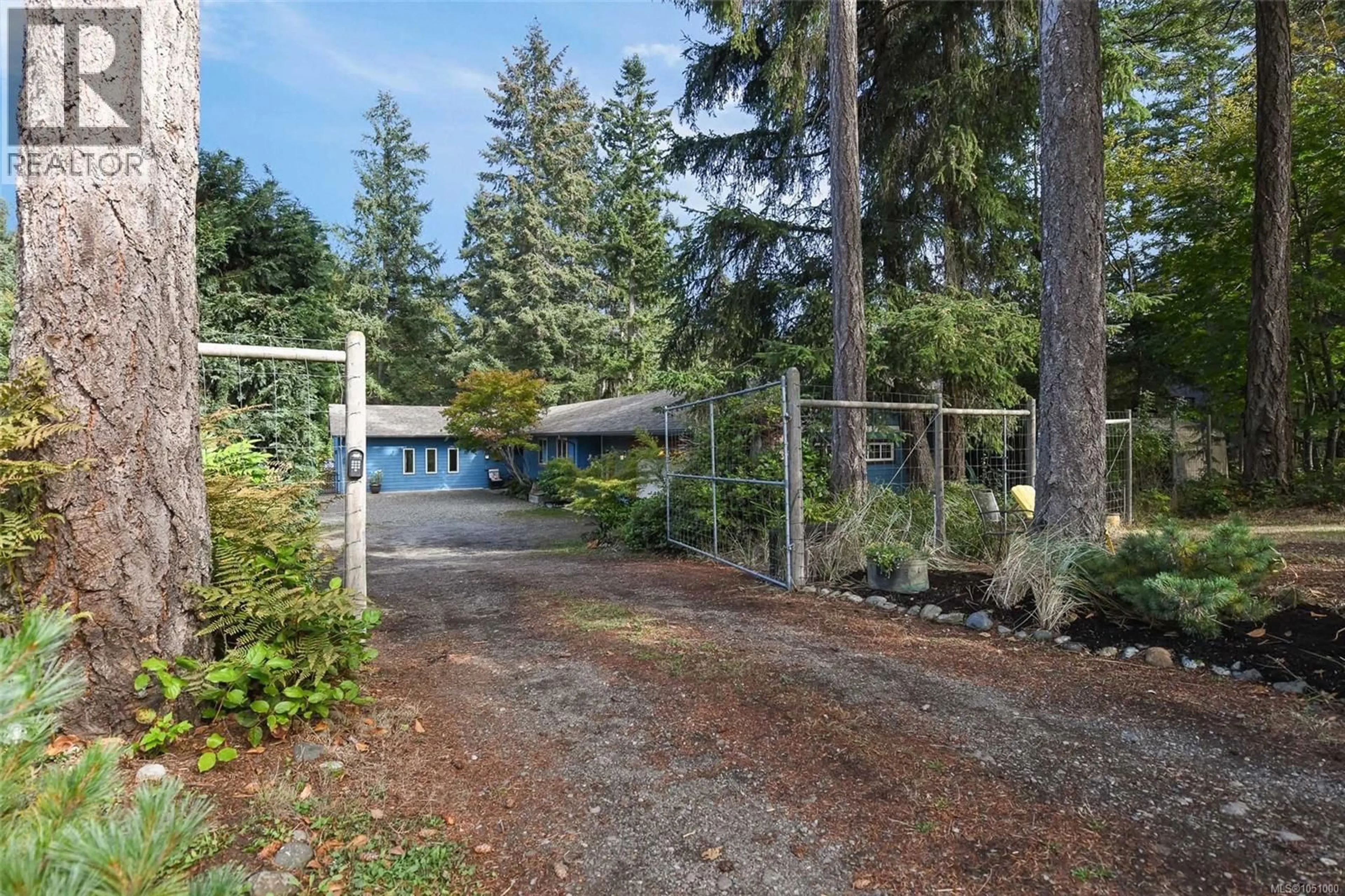 Patio, unknown for 606 COLBY ROAD, Comox British Columbia V9M4H8