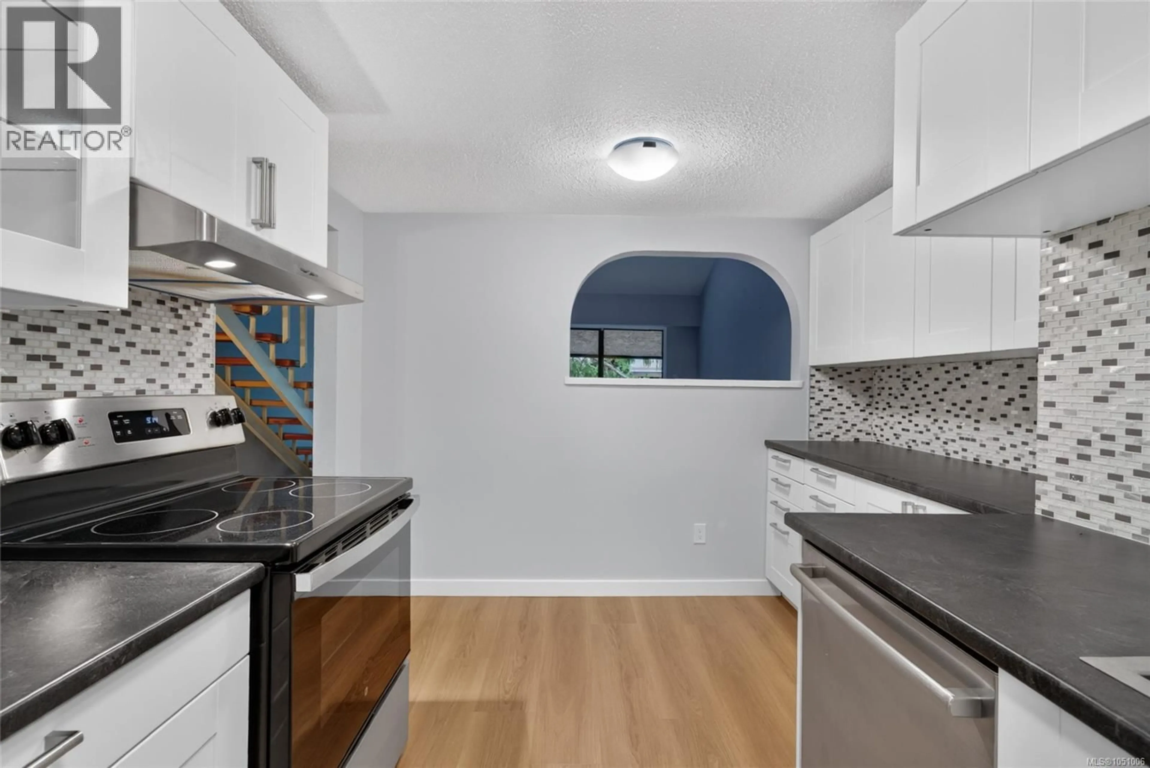 Standard kitchen, ceramic/tile floor for 412 - 1005 MCKENZIE AVENUE, Saanich British Columbia V8X4A9