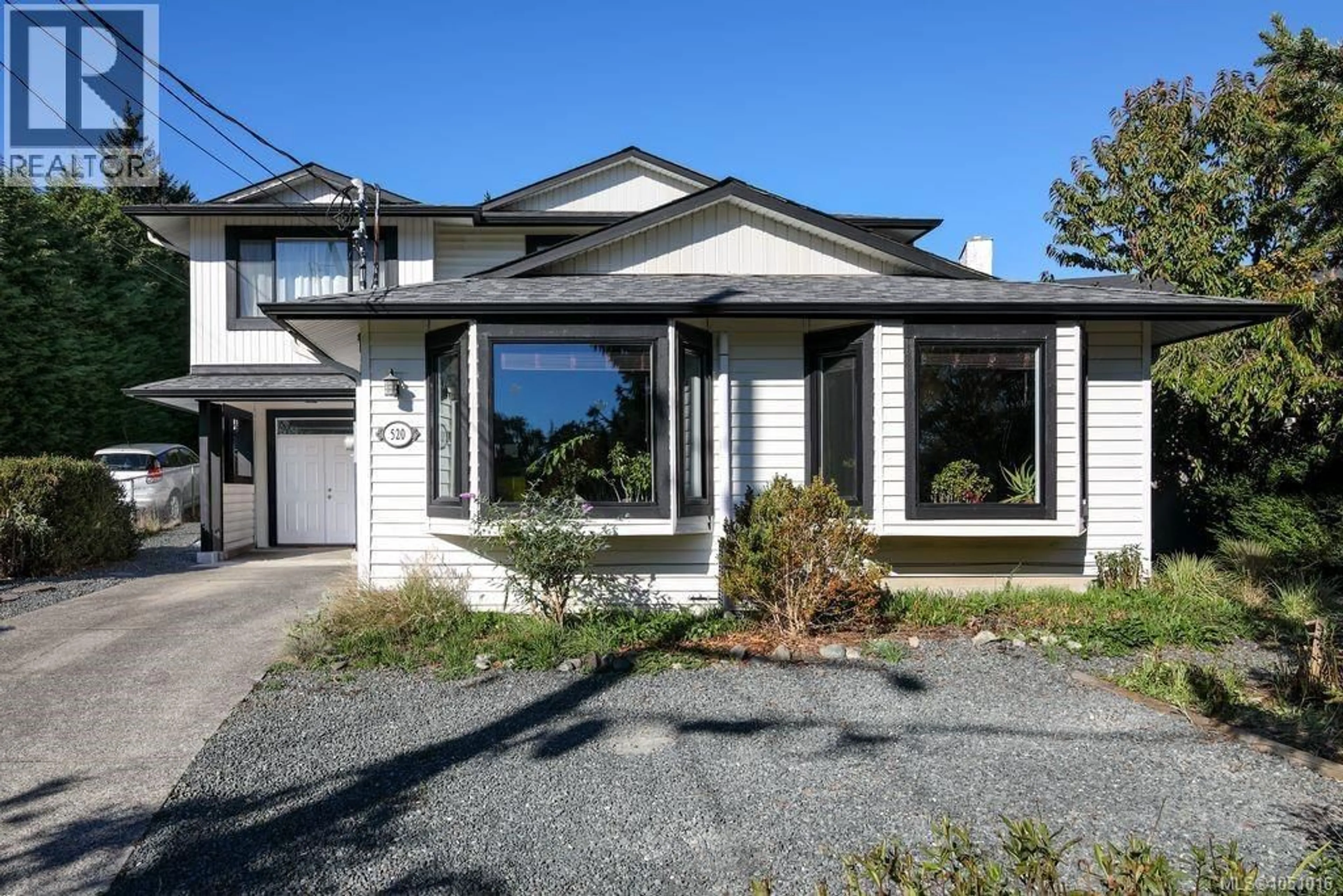Home with vinyl exterior material, street for 520 ELIZABETH ANN DRIVE, Colwood British Columbia V9C3N1