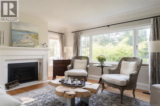 2125 CENTRAL AVENUE, Oak Bay 3